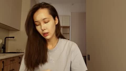 lilly online show from March 1, 4:14 am