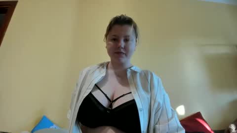 Lilly Depp online show from January 18, 8:18 am