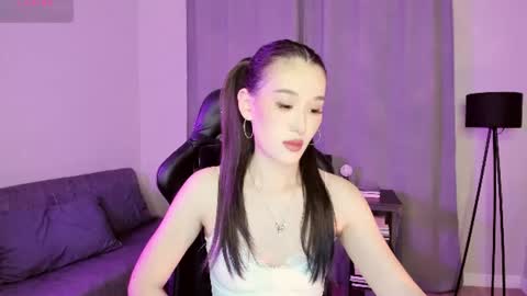 Snapshot of lillymighty chatting on June 29, 5:13 pm Lilly online show from June 29, 5:13 pm