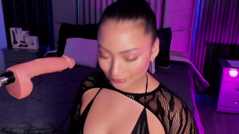 Lilly Ortiz online show from December 29, 1:28 pm