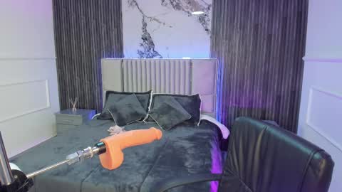 Lilly Ortiz online show from February 15, 8:54 pm