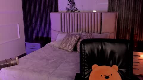 Lilly Ortiz online show from February 16, 7:43 pm