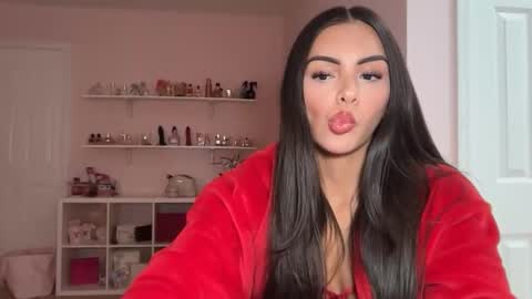 Snapshot of lillyxq chatting on April 6, 4:32 am lilly online show from April 6, 4:32 am