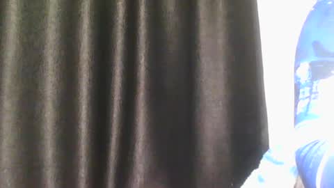 Snapshot of lillyy_y chatting on July 15, 2:06 am lillyy_y online show from July 15, 2:06 am