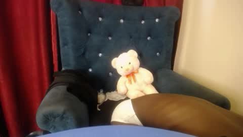 Snapshot of lilmystic_lola chatting on October 2, 6:31 am Chelsea online show from October 2, 6:31 am