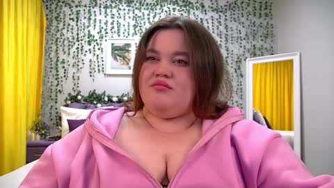 LiloLewins online show from December 26, 10:52 pm