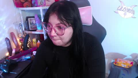 Snapshot of lilomoon69 chatting on December 18, 5:48 am Lilo online show from December 18, 5:48 am