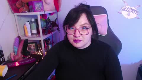Snapshot of lilomoon69 chatting on January 18, 6:45 am Lilo online show from January 18, 6:45 am