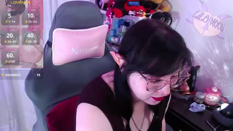 Snapshot of lilomoon69 chatting on October 9, 1:09 pm Lilo online show from October 9, 1:09 pm