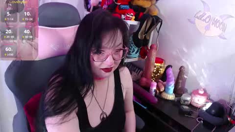 Snapshot of lilomoon69 chatting on October 18, 12:28 pm Lilo online show from October 18, 12:28 pm