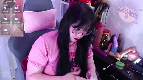 Snapshot of lilomoon69 chatting on October 20, 11:54 am Lilo online show from October 20, 11:54 am