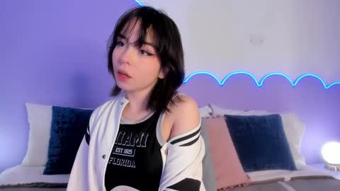 Lilou online show from March 10, 11:42 am