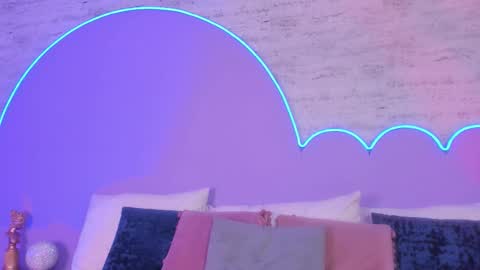 Lilou online show from September 9, 7:57 pm