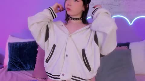 Lilou online show from November 4, 12:26 pm