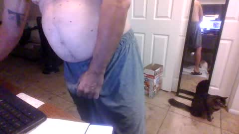 lilpackage69 online show from November 18, 1:44 am