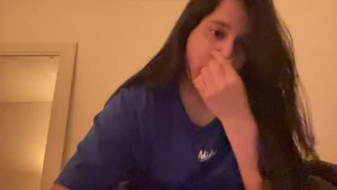 Snapshot of lilprincessxoxo_ chatting on June 17, 2:25 am lilprincessxoxo_ online show from June 17, 2:25 am