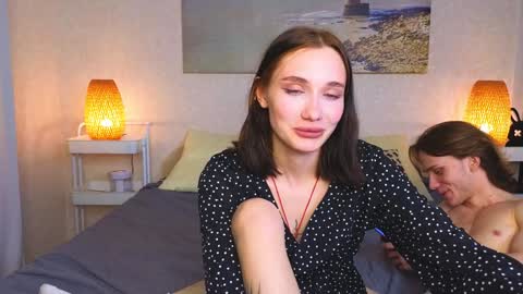 Jesse and Grace online show from December 4, 3:32 pm