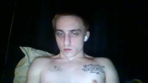 Snapshot of lilsecret222 chatting on March 19, 6:50 am lilsecret222 online show from March 19, 6:50 am