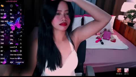 Snapshot of lilsweet_marie chatting on June 12, 6:29 pm Lilsweet marie online show from June 12, 6:29 pm
