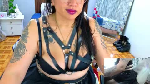Snapshot of lilu_69_ chatting on February 28, 4:24 am lilu online show from February 28, 4:24 am
