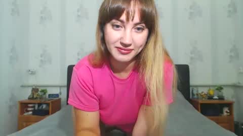 lilu_cute25 online show from November 18, 10:25 pm