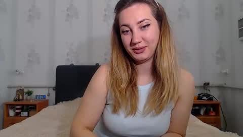 Snapshot of lilu_cute25 chatting on April 30, 9:37 am lilu_cute25 online show from April 30, 9:37 am
