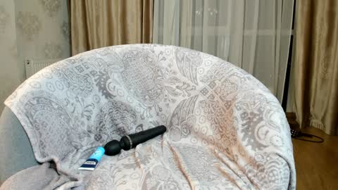 Snapshot of lily__love chatting on December 8, 3:02 pm LILY online show from December 8, 3:02 pm