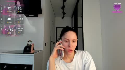 Snapshot of lily__love chatting on February 13, 11:50 am LILY online show from February 13, 11:50 am