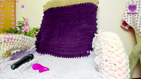 Snapshot of lily__love chatting on September 17, 9:33 am LILY online show from September 17, 9:33 am