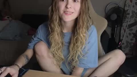 lily_and_jake online show from November 25, 4:12 am