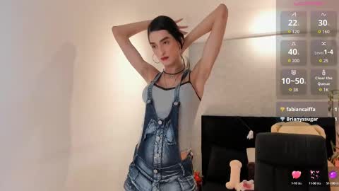 Snapshot of lily_cash1 chatting on October 8, 8:28 pm lily_cash1 online show from October 8, 8:28 pm
