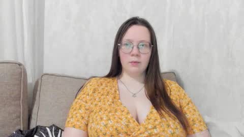 Lily Chays online show from January 6, 11:07 pm