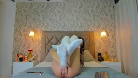 Lily Cooper online show from March 16, 12:38 am