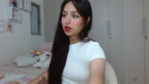 Snapshot of lily_crushx chatting on October 7, 4:53 am Lirio online show from October 7, 4:53 am