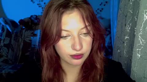 lily_ember online show from December 3, 7:12 pm