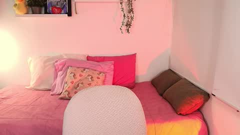 just lily online show from February 8, 11:30 pm