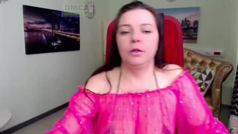 Snapshot of lily_flower7_ chatting on February 24, 6:55 am Lily online show from February 24, 6:55 am