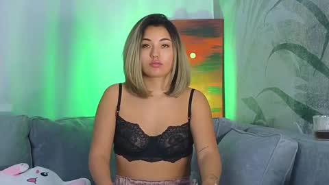 Lily online show from February 9, 4:18 pm