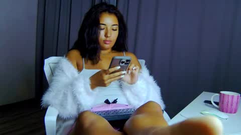 Lily online show from April 18, 8:09 pm