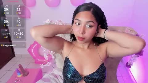 lily_honey_eyes online show from December 2, 9:54 pm