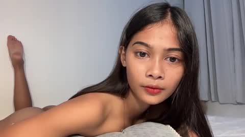Snapshot of lily_kaye chatting on May 11, 4:40 am rika online show from May 11, 4:40 am