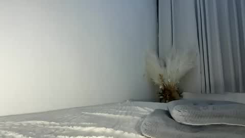 Snapshot of lily_kaye chatting on May 24, 9:36 am rika online show from May 24, 9:36 am