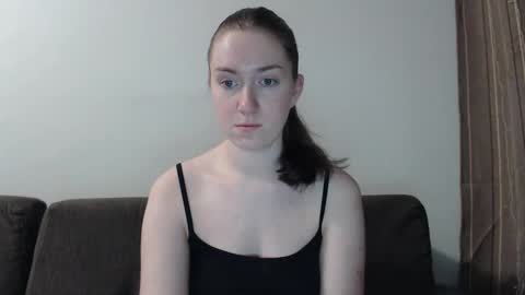 lily_love_x online show from December 22, 4:06 am