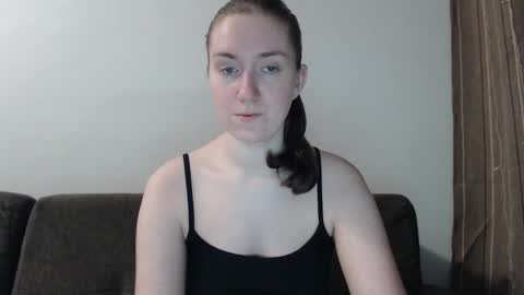 lily_love_x online show from December 24, 4:22 am