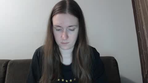 lily_love_x online show from January 9, 11:56 pm