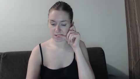 lily_love_x online show from March 4, 2:17 am