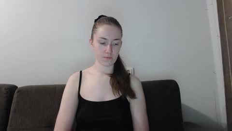 lily_love_x online show from September 15, 3:06 am
