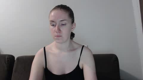 lily_love_x online show from September 22, 10:23 pm