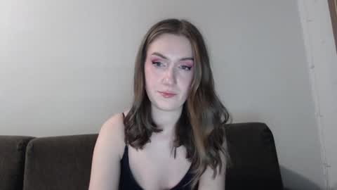 lily_love_x online show from December 2, 10:27 pm