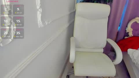 Lily online show from March 22, 4:27 am